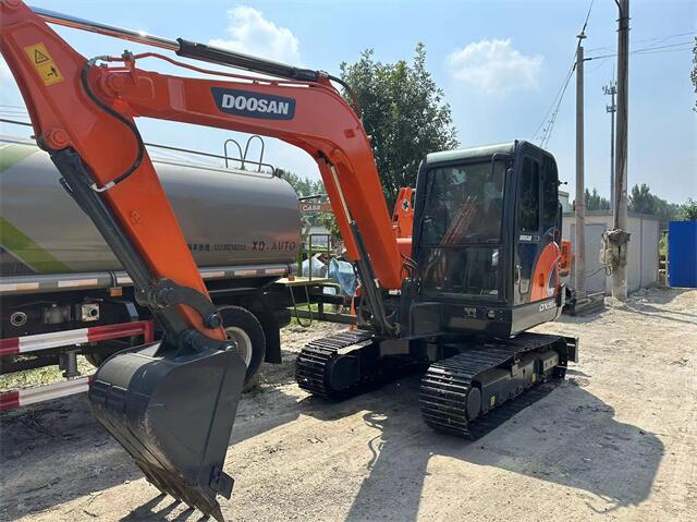Used Doosan DX55-9C Excavator for Sale detail view