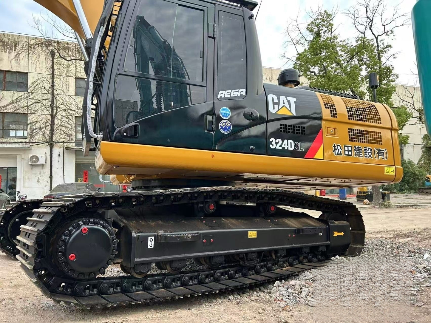 Used CAT 324D2L crawler excavator real inventory view 4
