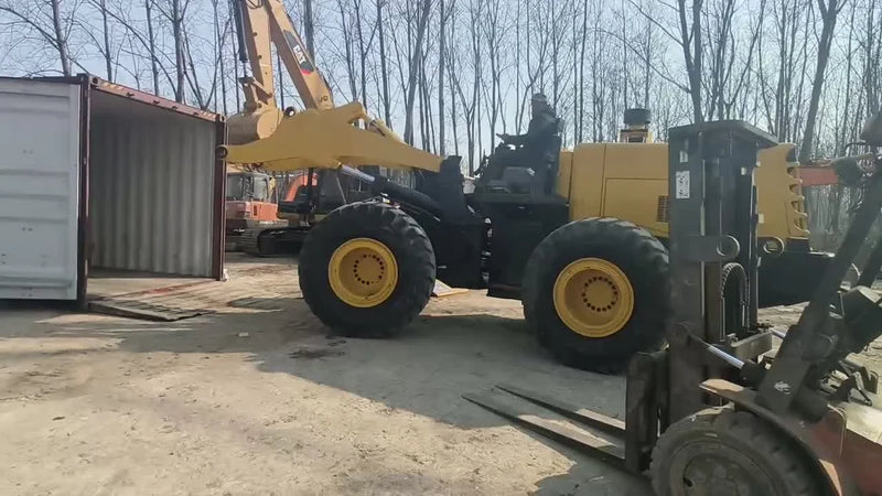 Trois machines d’occasion dans deux conteneurs pour le Kenya