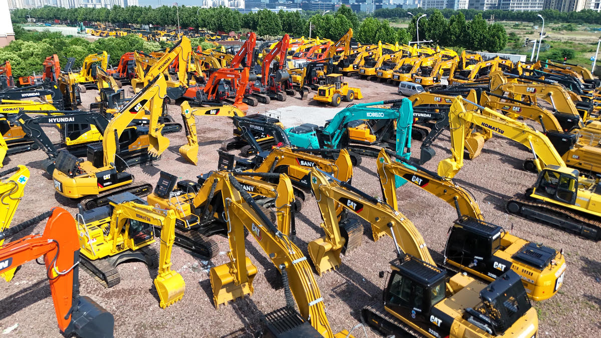 YUANJIAN real construction machinery inventory in Hefei, China